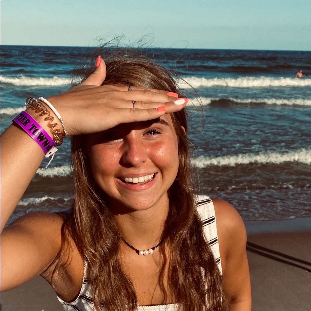 Meet your Posher, Justine